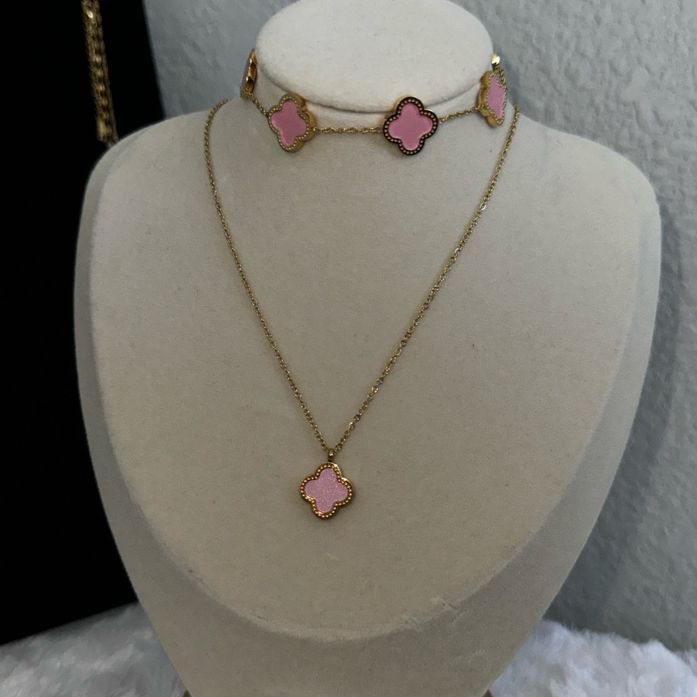 Pink clover set - Picture 5 of 5